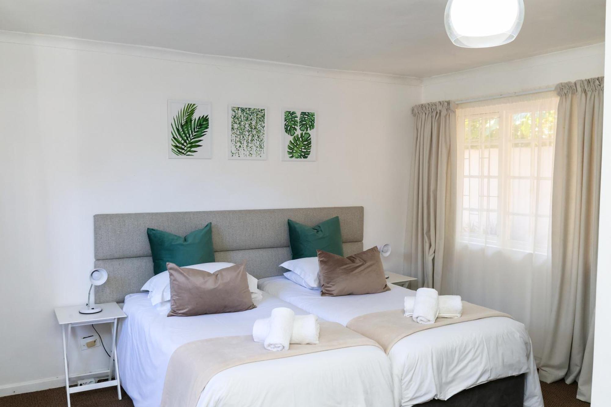 George Lodge International Ngoại thất bức ảnh