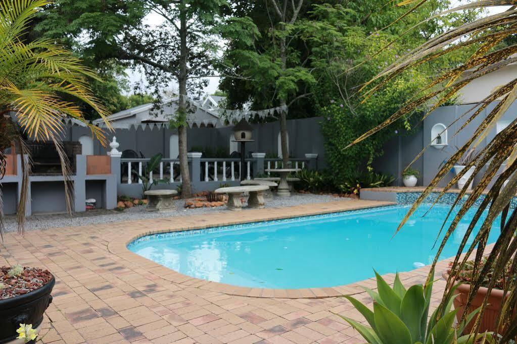 George Lodge International Ngoại thất bức ảnh